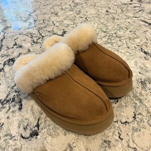 Ugg Women’s Disquette Slippers